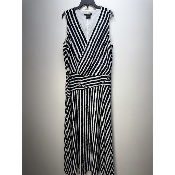 Armani Exchange Women's Wrap Visitar › Stripe Printed Maxi Dress V Neck 10 - Picture 2 of 16